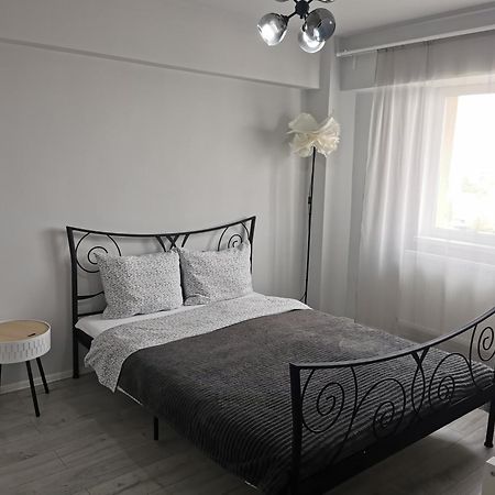 デヴァApartament Carlaアパートメント エクステリア 写真