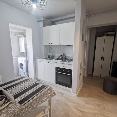 デヴァApartament Carlaアパートメント エクステリア 写真