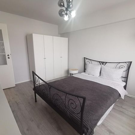 デヴァApartament Carlaアパートメント エクステリア 写真